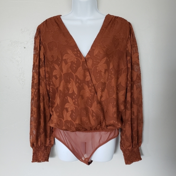 All in Favor Women's Large Burnt Orange Rust Long Sleeve Bodysuit Raised Leaf - Picture 1 of 9